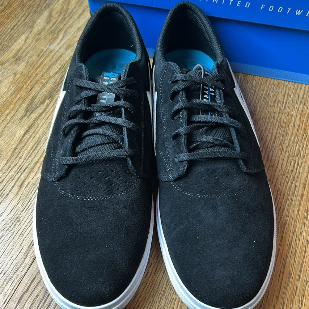 Lakai Griffin Black Suede skate shoes brand new in box size 6 men’s - Picture 2 of 6